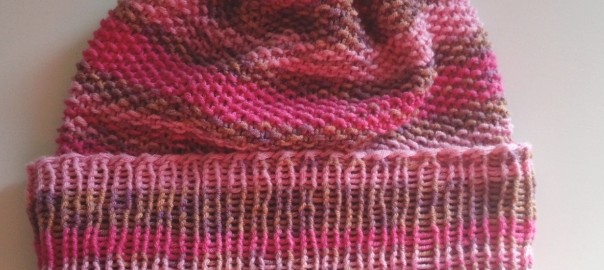 Pinkfarben-gemusterte Baumwolle-Mütze, aus Lana Grossa Elastico Print