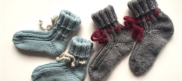 Baby-Schühchen (Booties) im klassischen Socken-Stil – kostenlose Anleitung